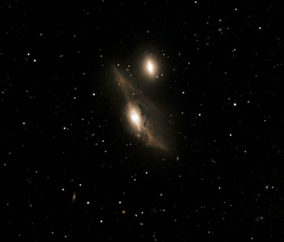 双筒中一亮一暗形成照应.4. m60 ngc4647知名的星系叠罗汉.5.