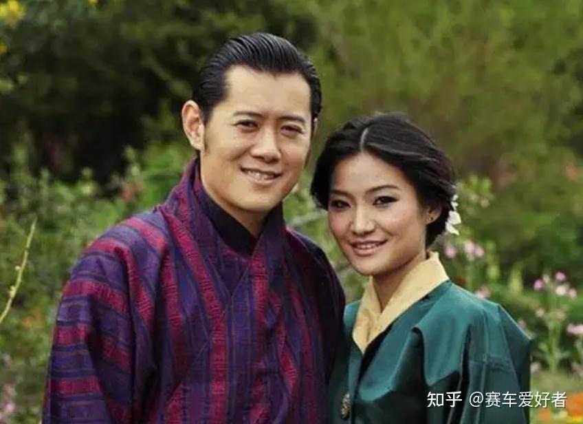 17岁不丹王子对7岁藏族女孩求婚不恋爱不娶妻苦等13年后成婚