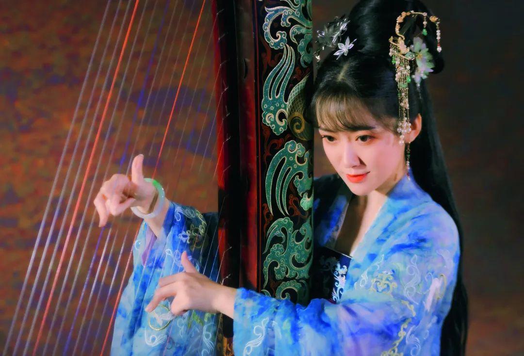 专访柳青瑶,弹奏出凤凰的鸣叫 - 知乎