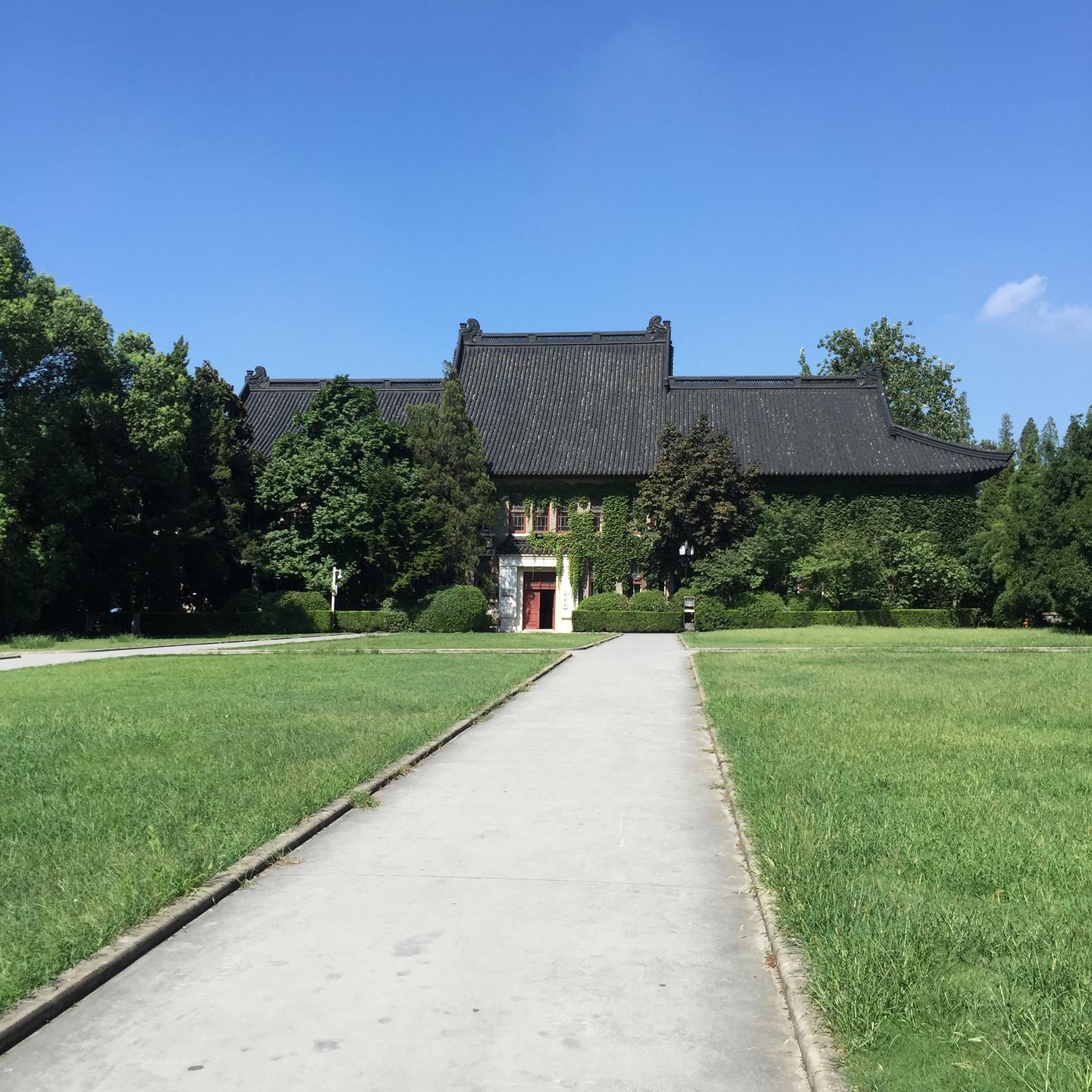 南京大学建筑学考研经验分享——《行路南——我的南大建筑考研路》