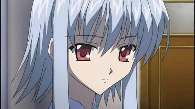 男主森宫依人喜欢摄影,凌晨四点跑出去拍日出,结果遇到了正在踢自动