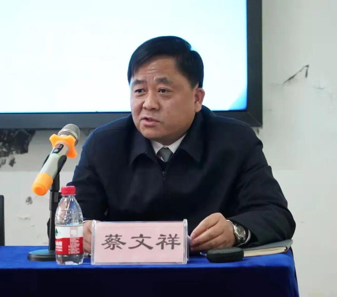 蔡文祥:谢谢这位记者的提问.