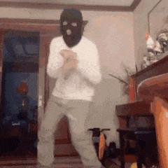 抖音很火的一组表情包:洗吧,我给你把风