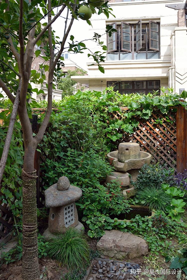 星杰别墅装修小型庭院的设计技巧