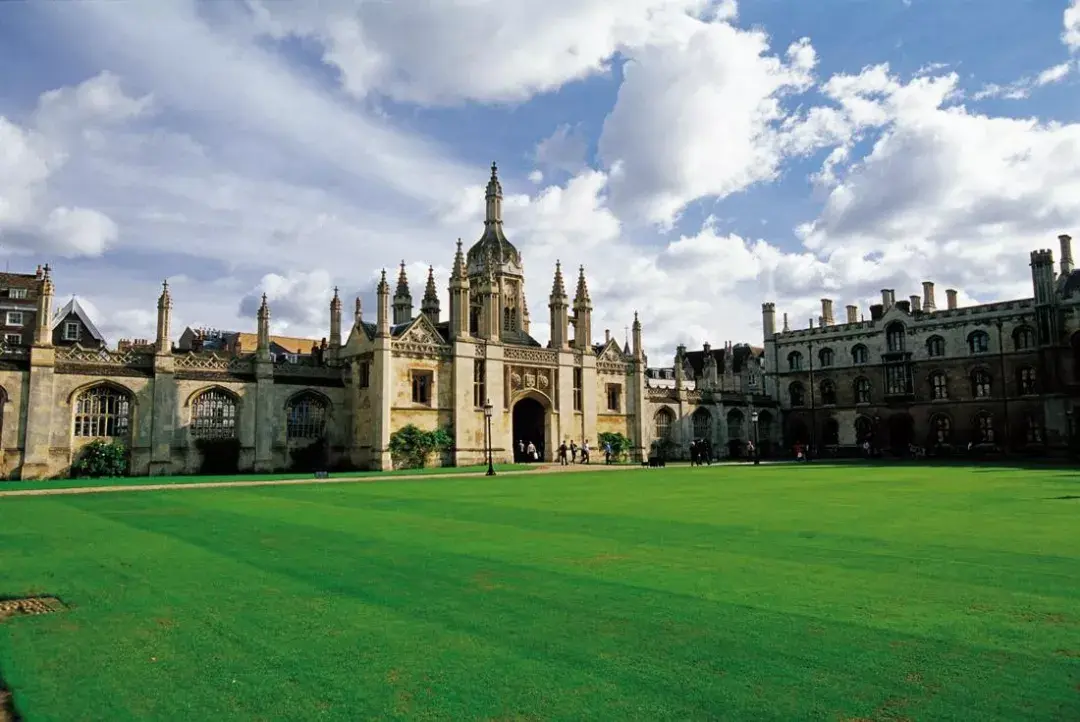 对于留学新手来讲,同学们应当批判性地去思考,了解大u和lac各自不同的