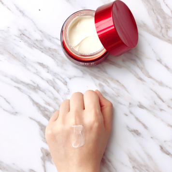 求推初级入门抗老抗氧化护肤品牌,水乳,25岁,混