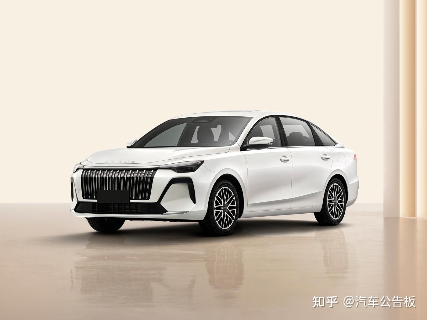全新荣威i6官图发布，外观似M7 DMH，配15.6英寸大屏