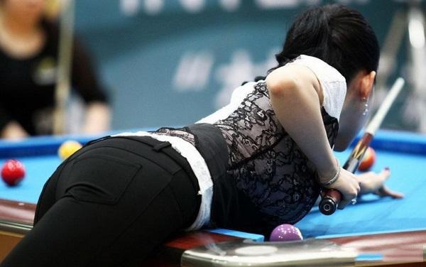 九球天后潘晓婷晒s型曲线健身照只因一个动作20万网友点赞