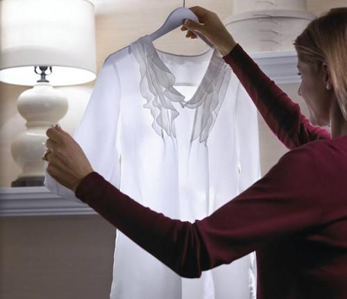 教你一分钟拧干湿衣服超实用