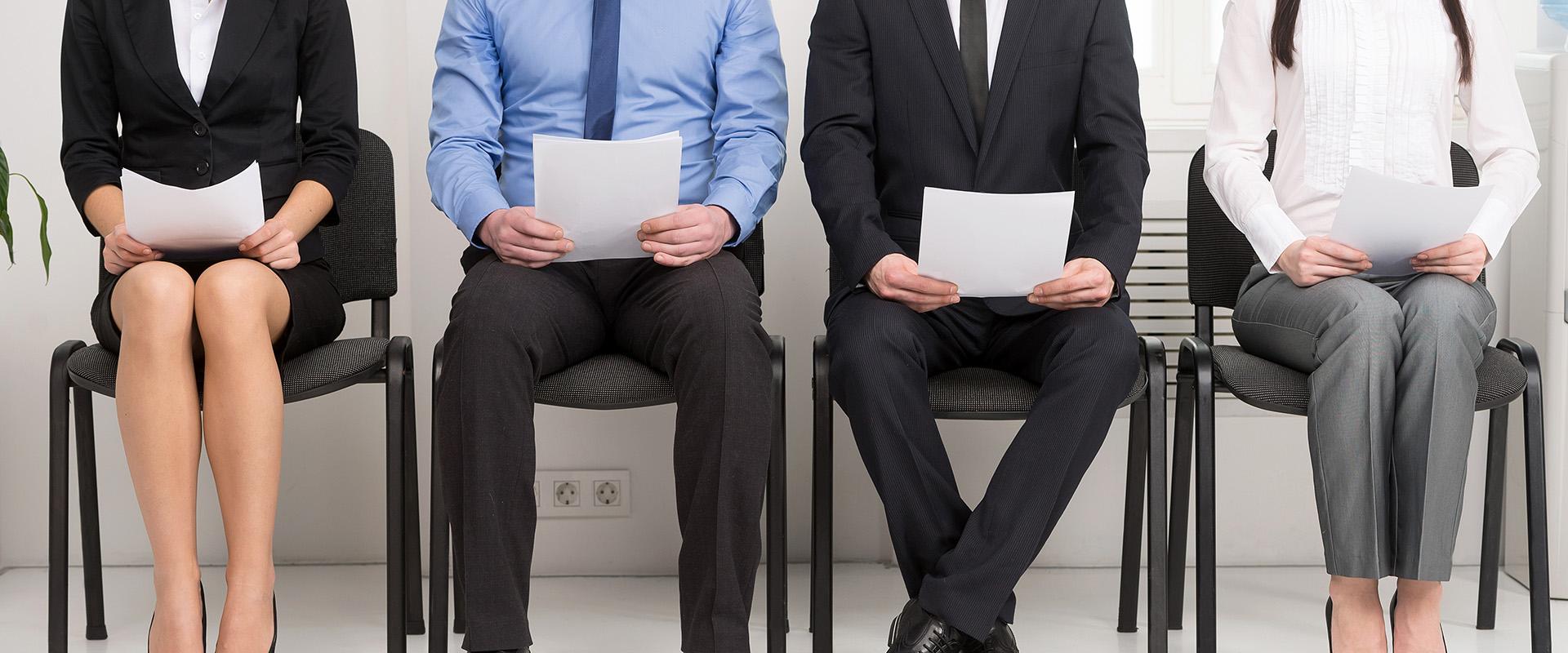 具体地说,mba面试是一种经过组织者精心设计,在特定场景下,以考官对