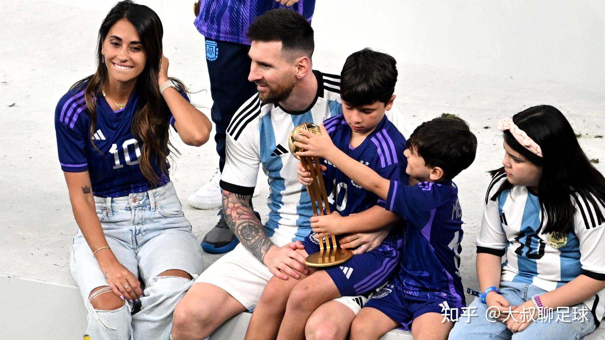 捧杯之夜幕后故事庆祝人群中的梅西和安东内拉