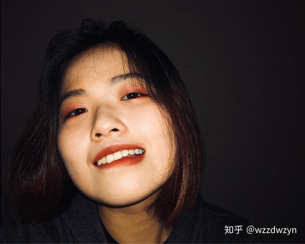 塌鼻子女明星侧脸