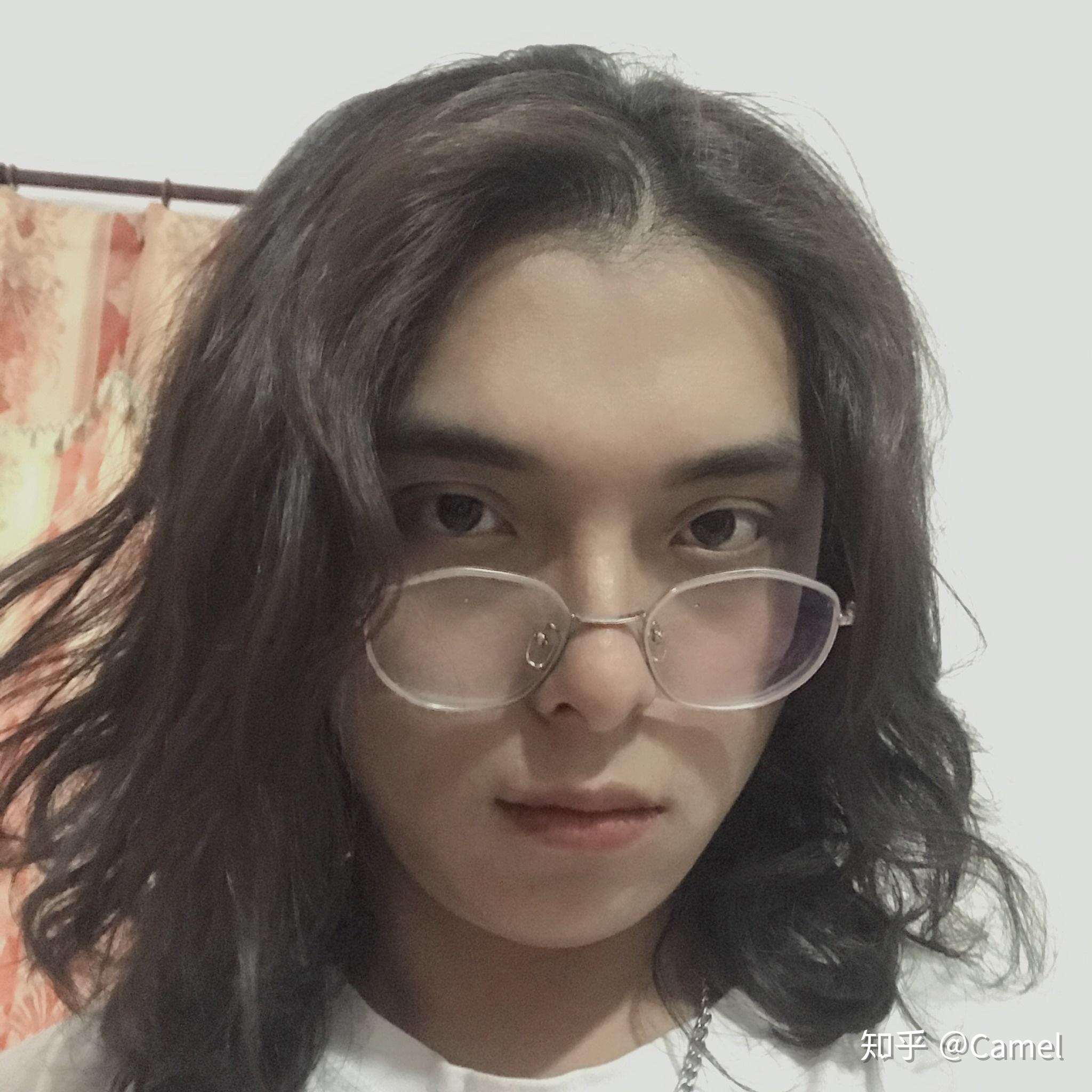 对男孩子留长头发怎么看