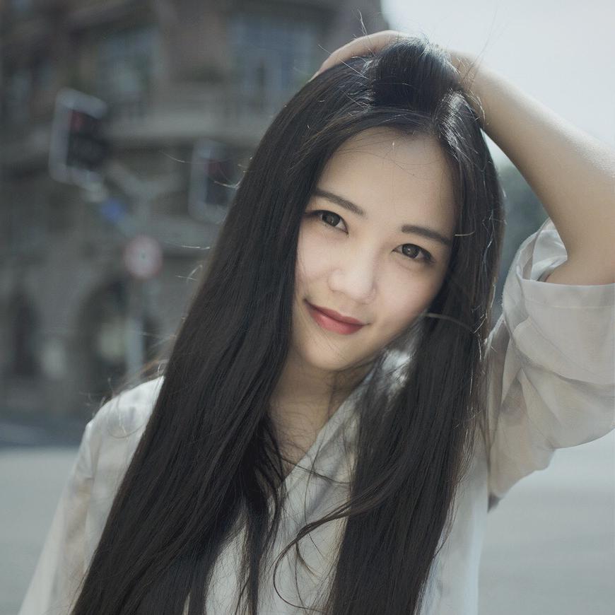 李嗲Lydia