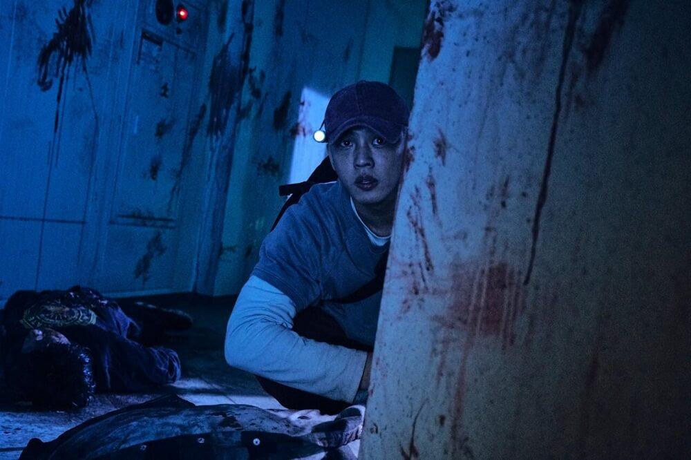 影评alive活着突破丧尸包围的生存挑战