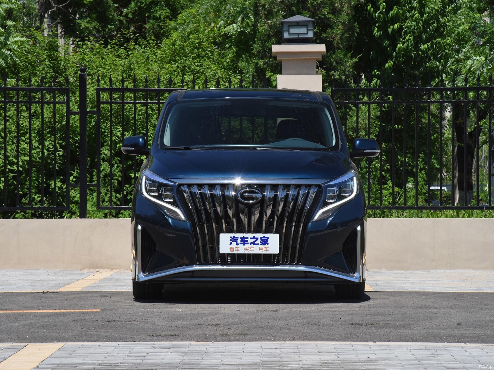 平民版埃尔法广汽传祺gm8大师版上市售2398万起