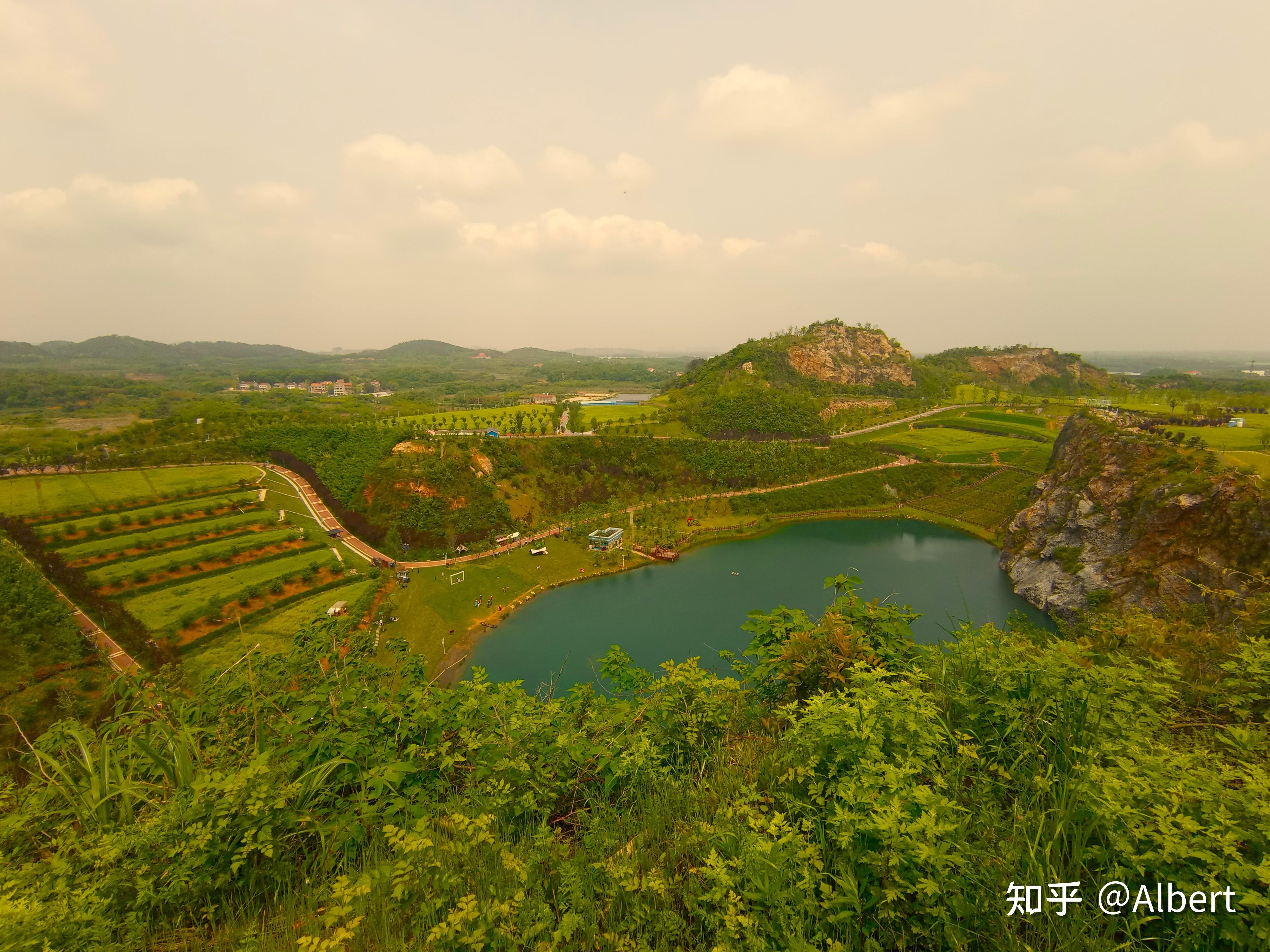 江夏关山桥首富图片