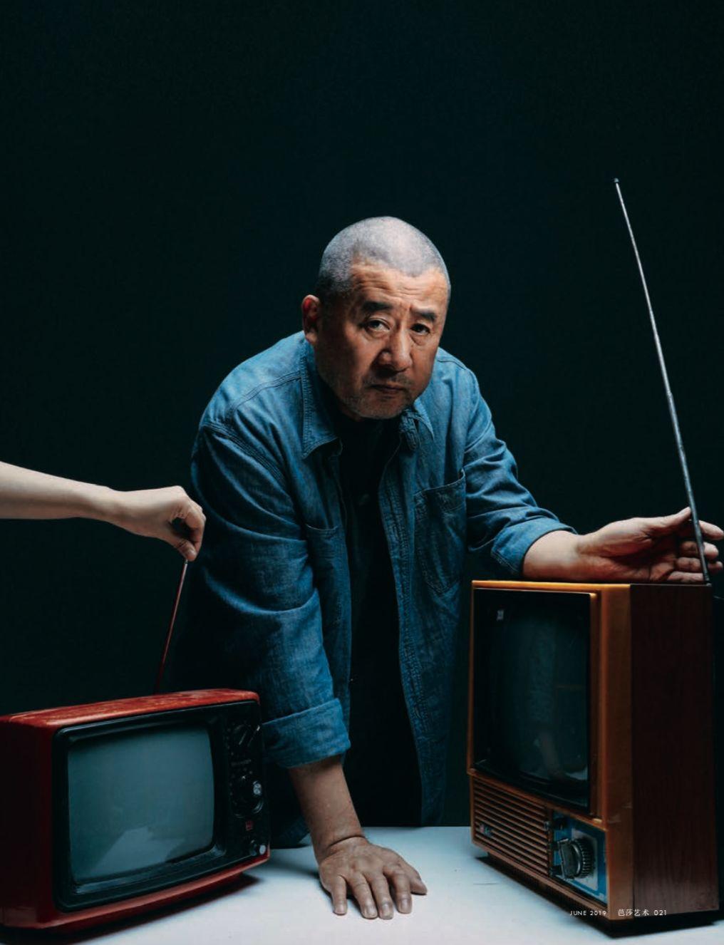 年代,还是被商业席卷的浮躁的现在,张培力都保持一种毫不抒情的理智