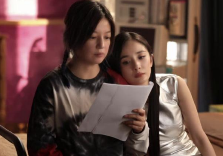 杨幂剧情大尺度引热议,我却看到了可怕的未来,赵薇夸无可代替