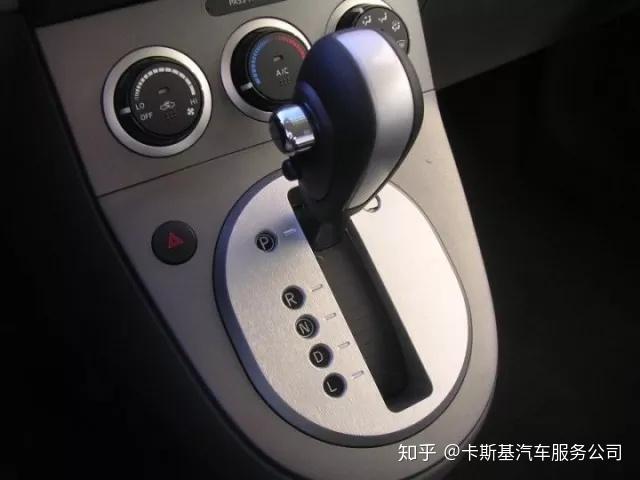 为什么汽车档位这么别扭，倒车档在前，前进挡在后？ - 知乎