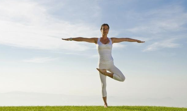 站得稳的人更容易长寿坚持做金鸡独立有3个好处