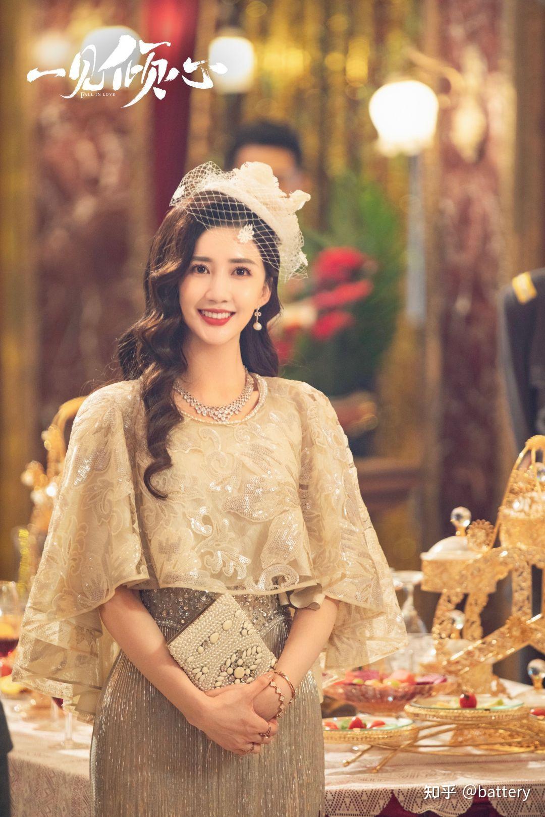 一见倾心的霜儿太美了,像天仙一样,爱了爱了