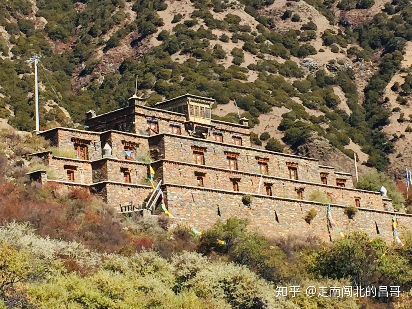 格萨尔古堡 - 知乎