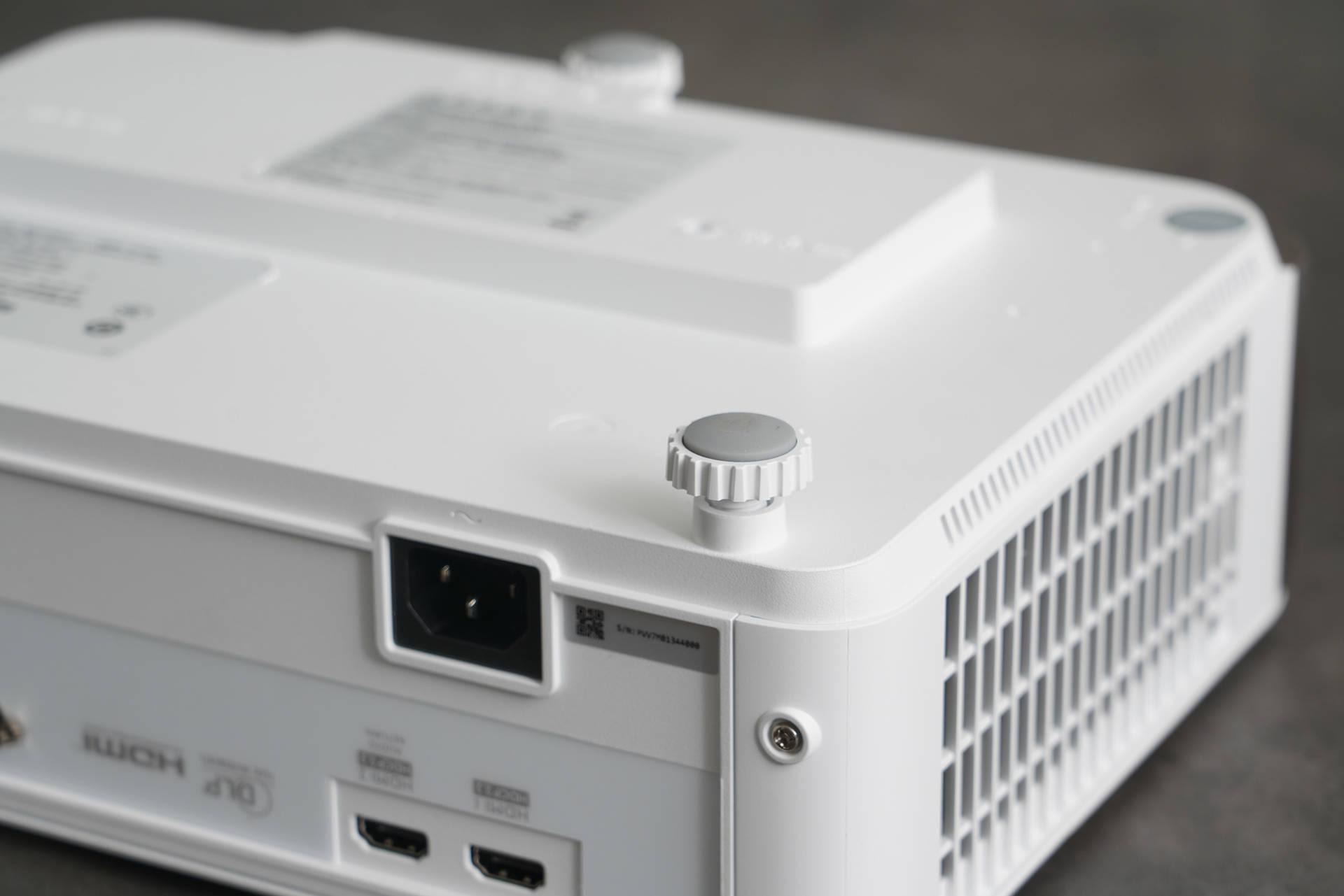 细节满分大屏观影刷剧玩游戏的最佳拍档明基w18004k投影仪使用评测