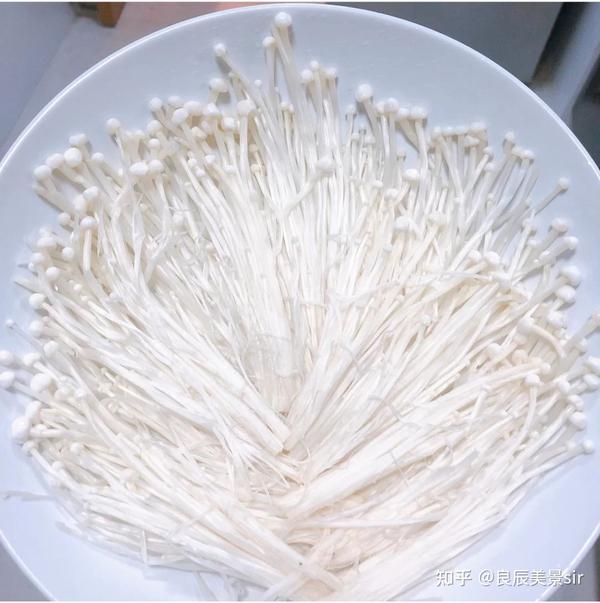 波龙到底有多好吃?经常看到许多美食博主朴实无华的吃着波龙虾尾 就想问问有多嫩！?