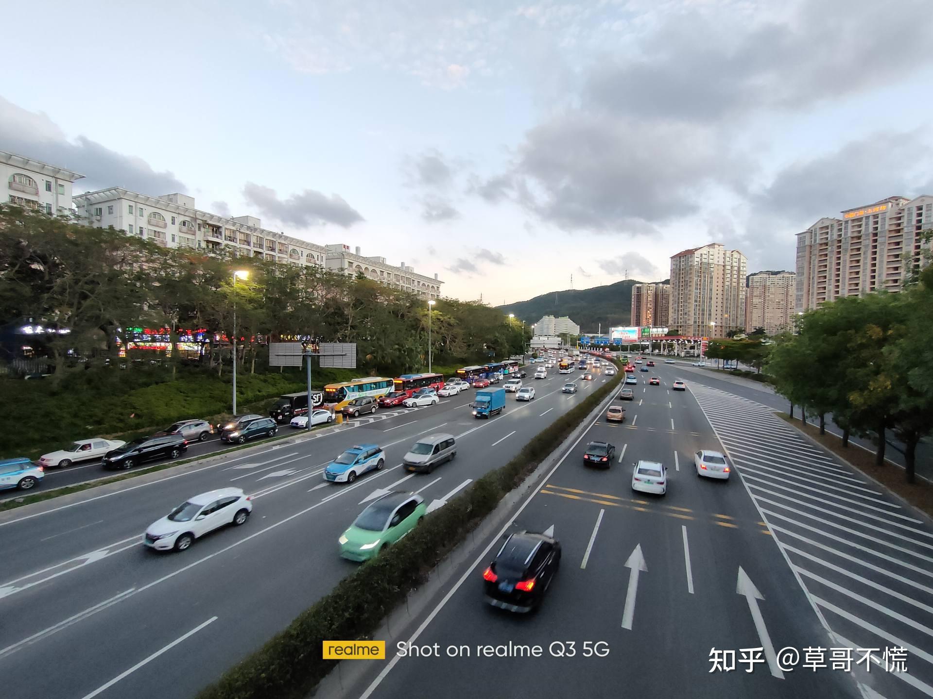 realme真我q3评测设计性能屏幕全面升级千元机上限在哪里