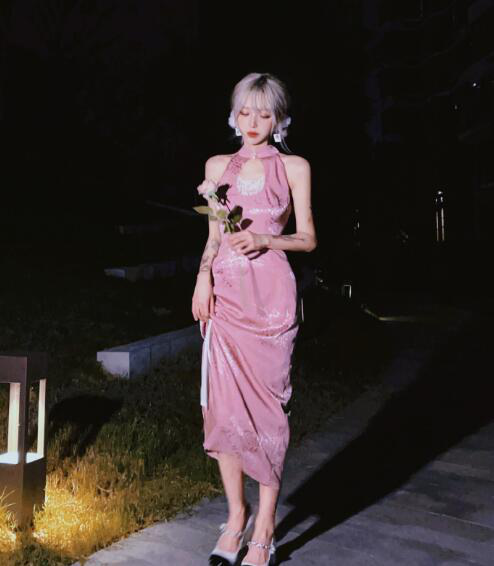 千万粉网红机智张素颜曝光,颜值比路人高,皮肤黑了不少 - 知乎