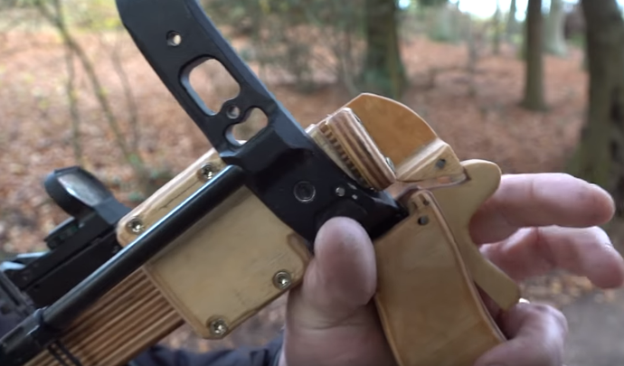 诸葛弩给了启发老外爆改弓箭1秒1箭精度惊人