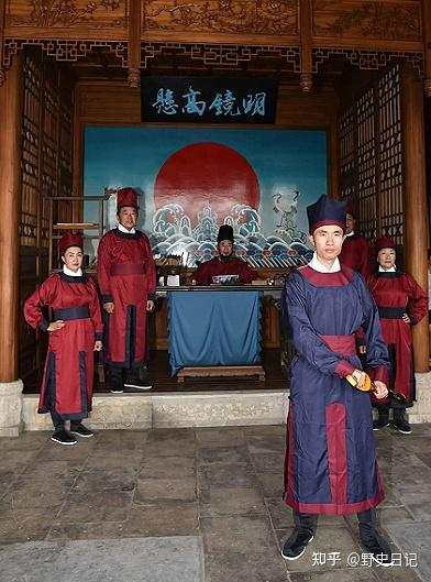 古代流放犯人,衙役也要辛苦押送数千里,为什么都争着干这份差事 - 知乎