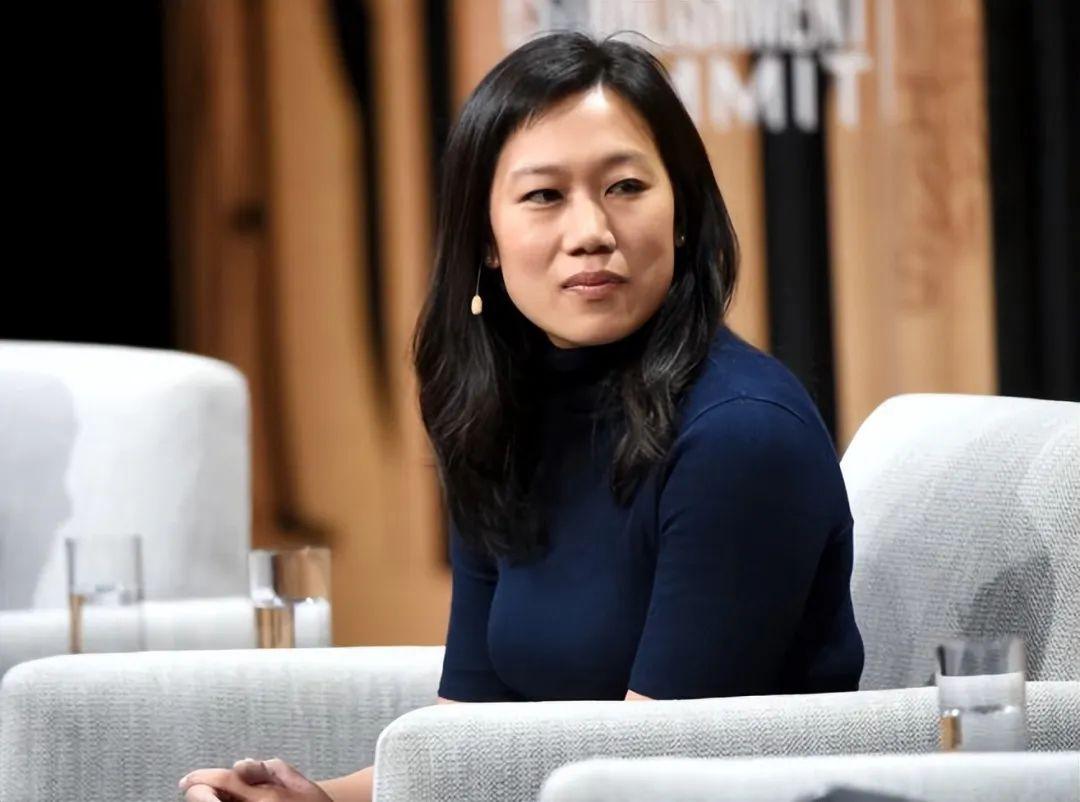 扎克伯格非她不娶?从这几个穿衣"细节"就能看出,难怪差距太大