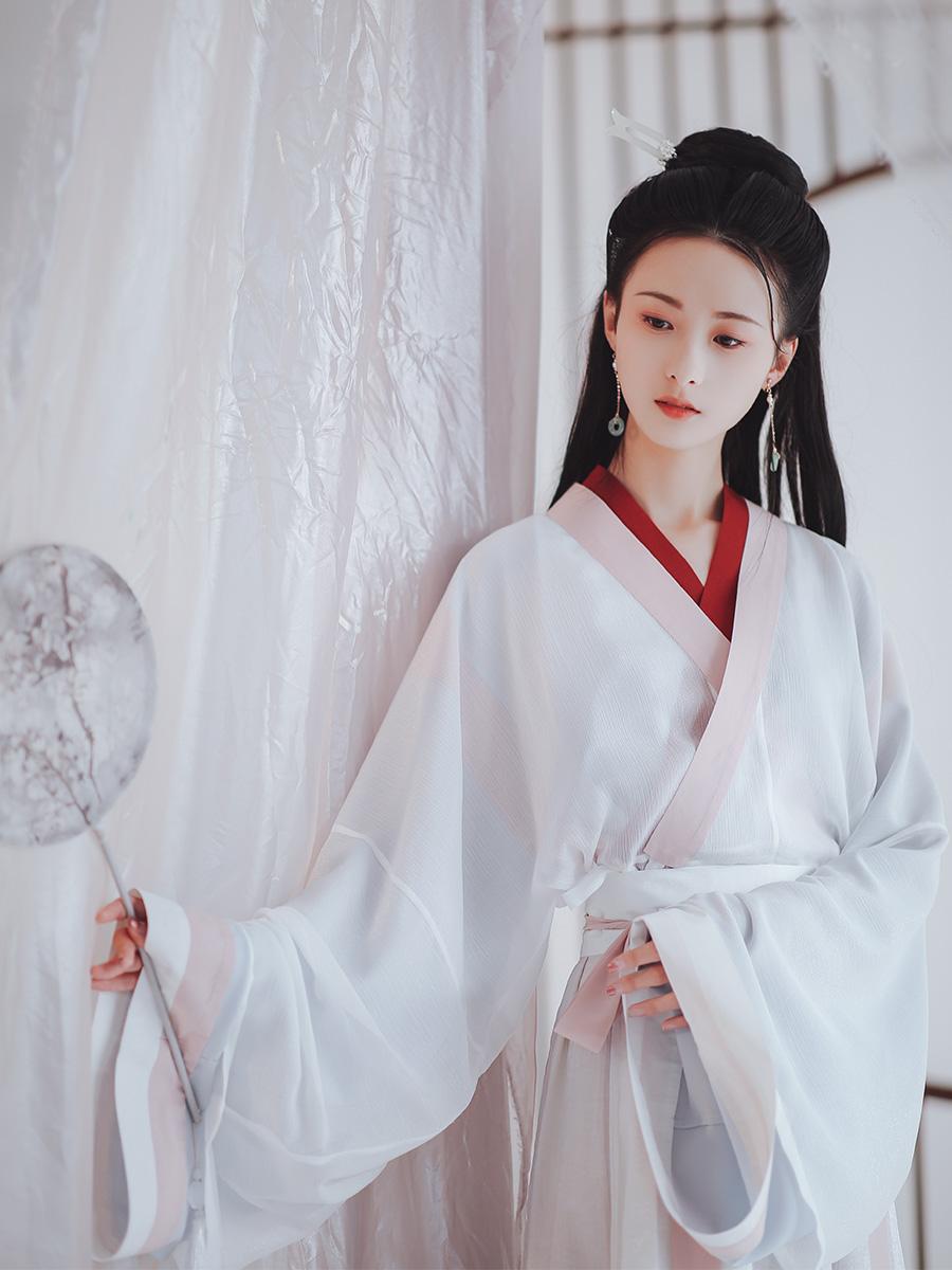 po出来的都是最经典最好看的也最符合题主需求的～ 池夏原创设计汉服