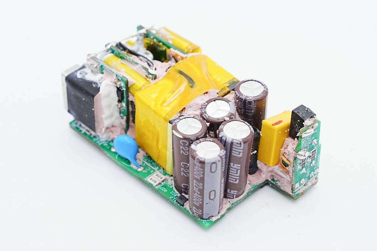 安克65w全氮化镓充电器拆解