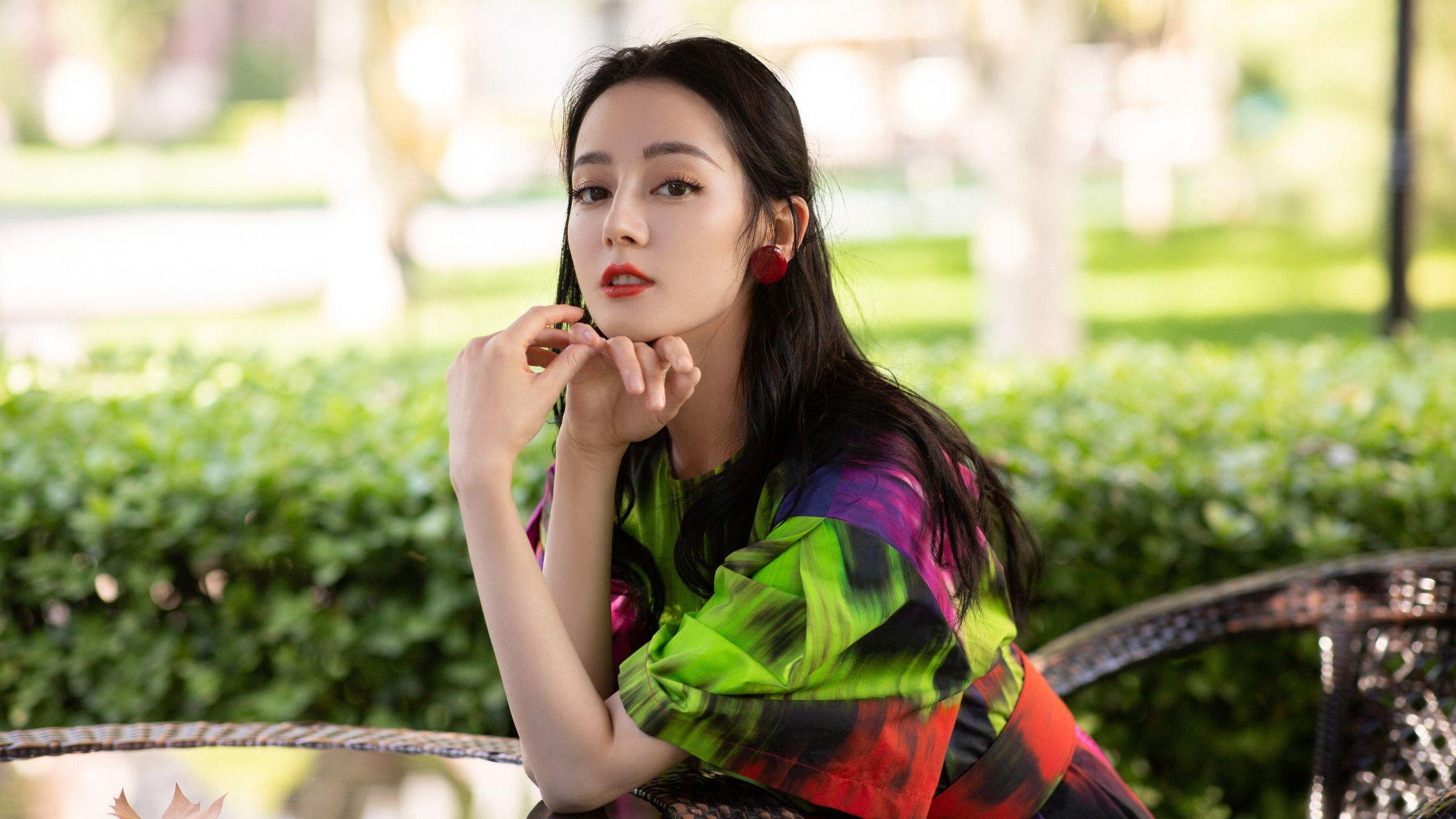 迪丽热巴头像壁纸二