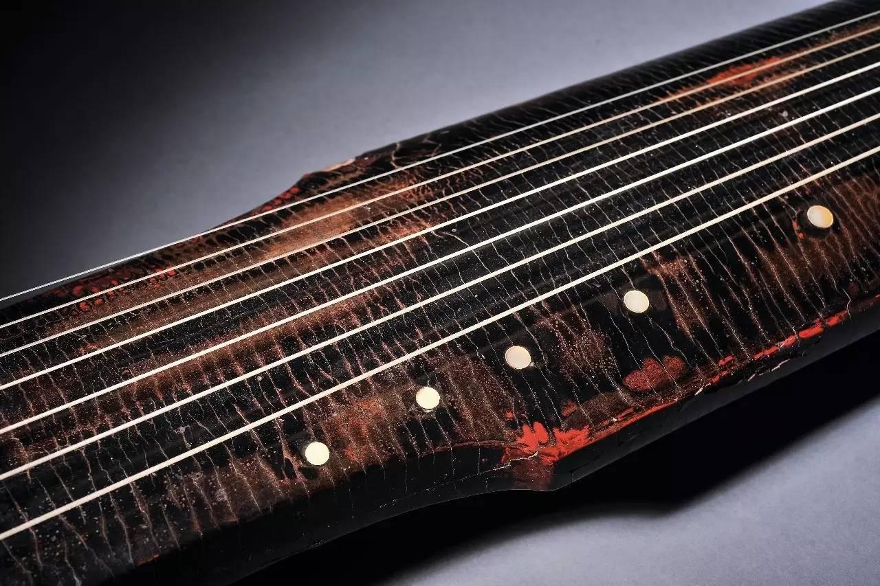 古琴断纹的形成及鉴别