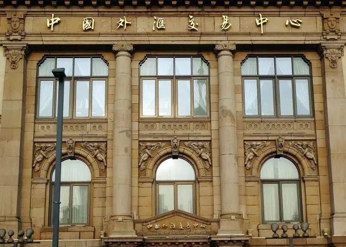 人民币兑美元中间价小幅升值对A股及跨境资产配置的影响分析