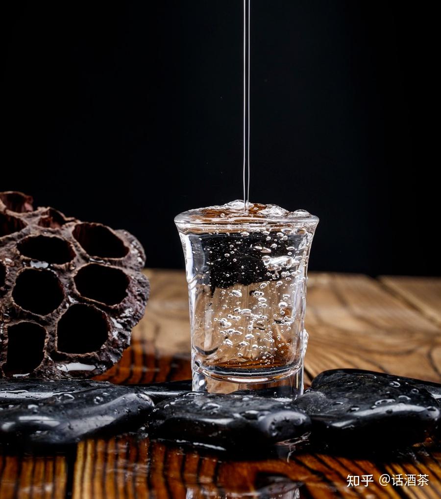 为什么用小杯喝白酒难道是真的怕醉吗