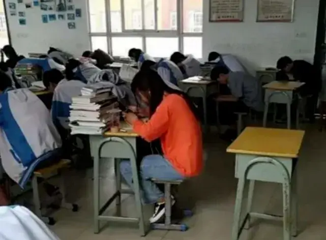 乡村学生谁还有办法教?一位乡镇中学老师的反映让人揪心