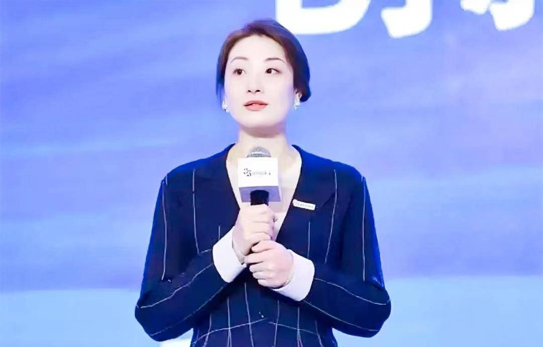 娃哈哈"公主"宗馥莉:有品位的女人,不穿金戴银,贵在气质韵味 - 知乎