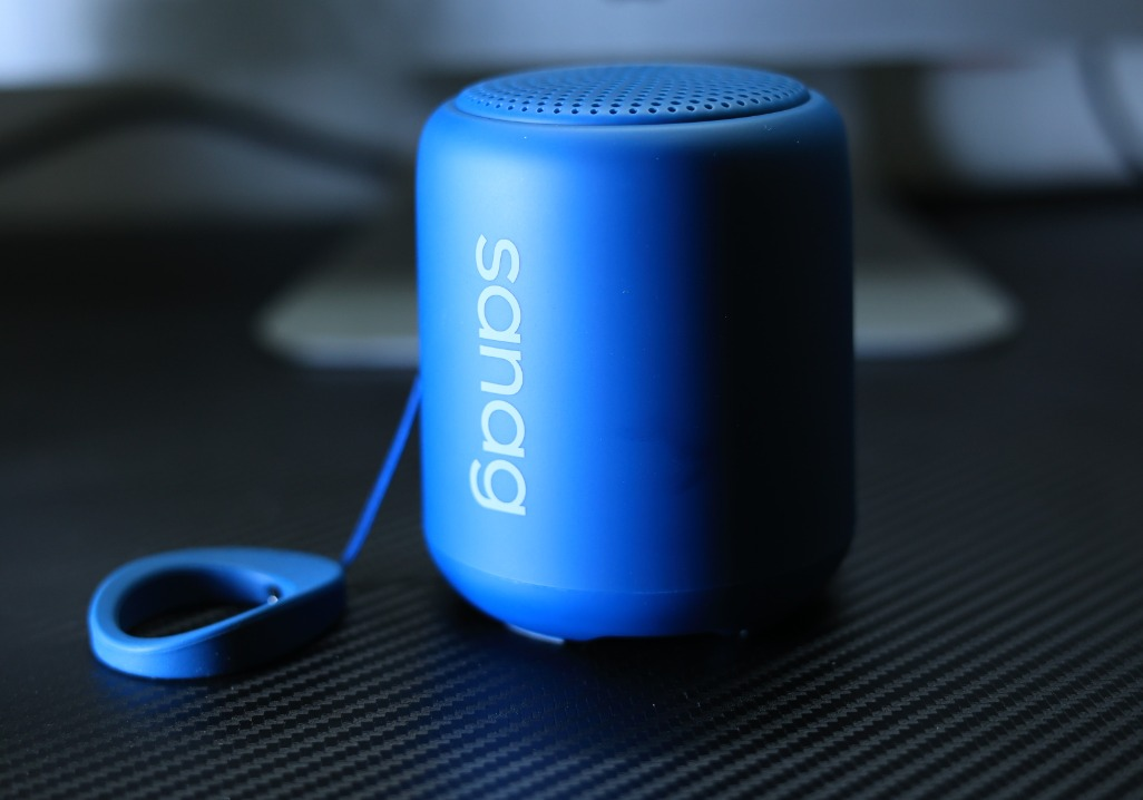 小巧便携音质震撼动听sanag蓝牙音响测评