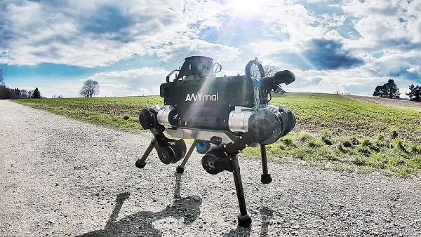 机器人是如何学会徒步旅行的