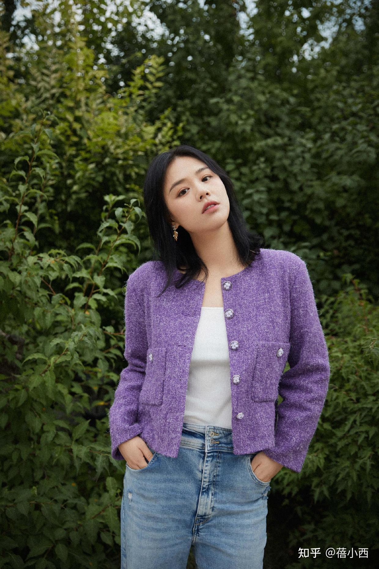 马思纯气质非一般,穿西装配运动裤造型洋气,半扎发型气场全开 - 知乎