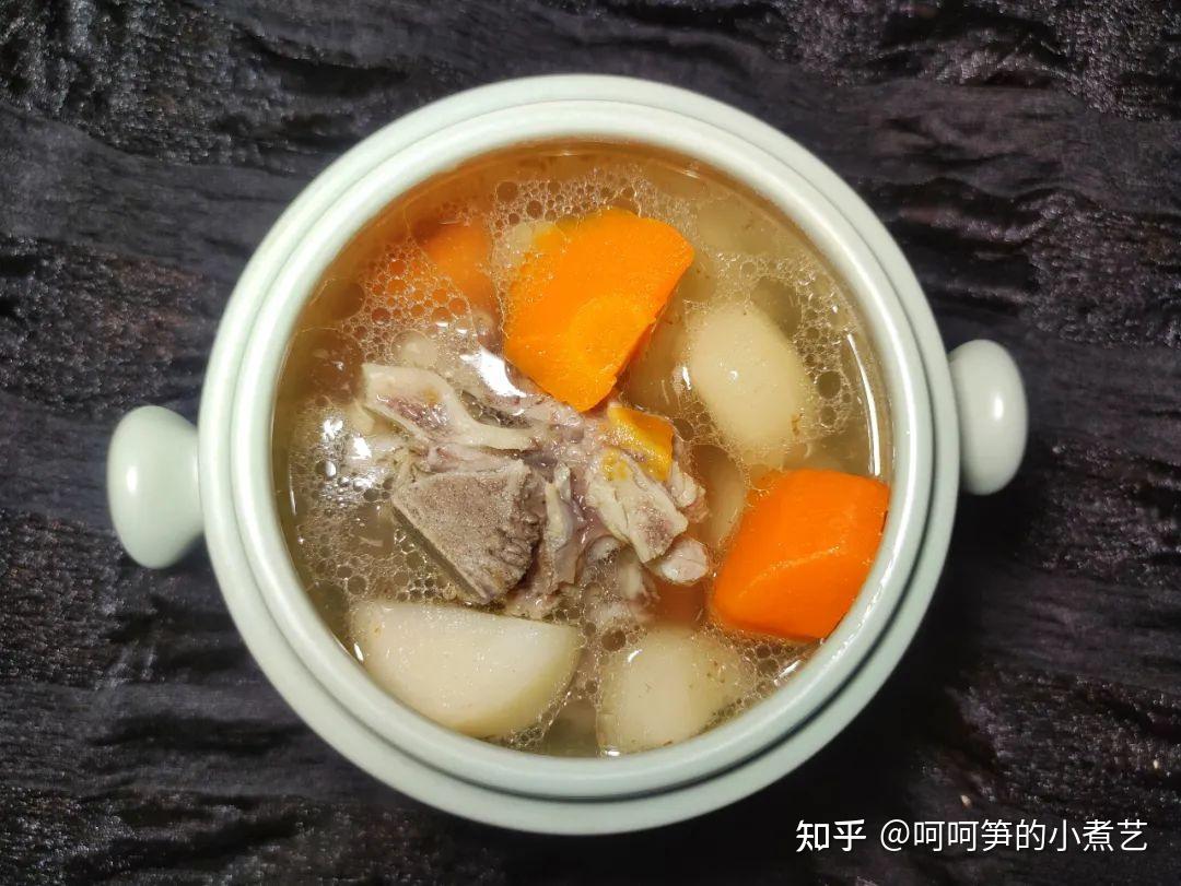 冬季进补吃什么，多喝汤水身体好，马蹄胡萝卜排骨汤，暖身又暖胃 - 知乎