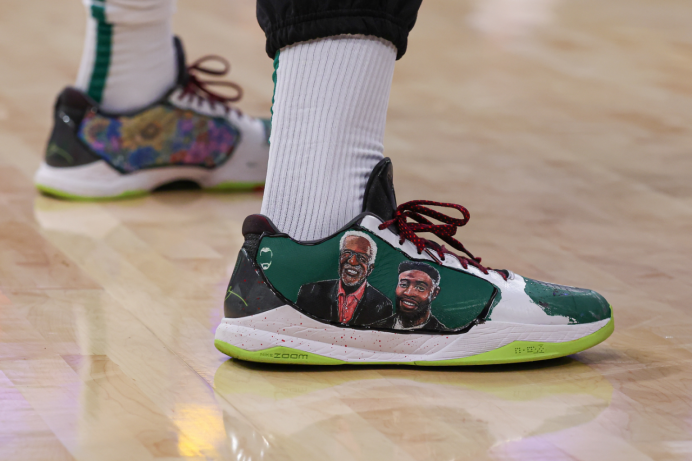 nba第一个3亿美元先生,杰伦·布朗仍在等待一份球鞋代言