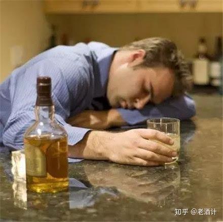 醉酒后的6种表现,可以看出这个人的性格,超准哦 - 知乎