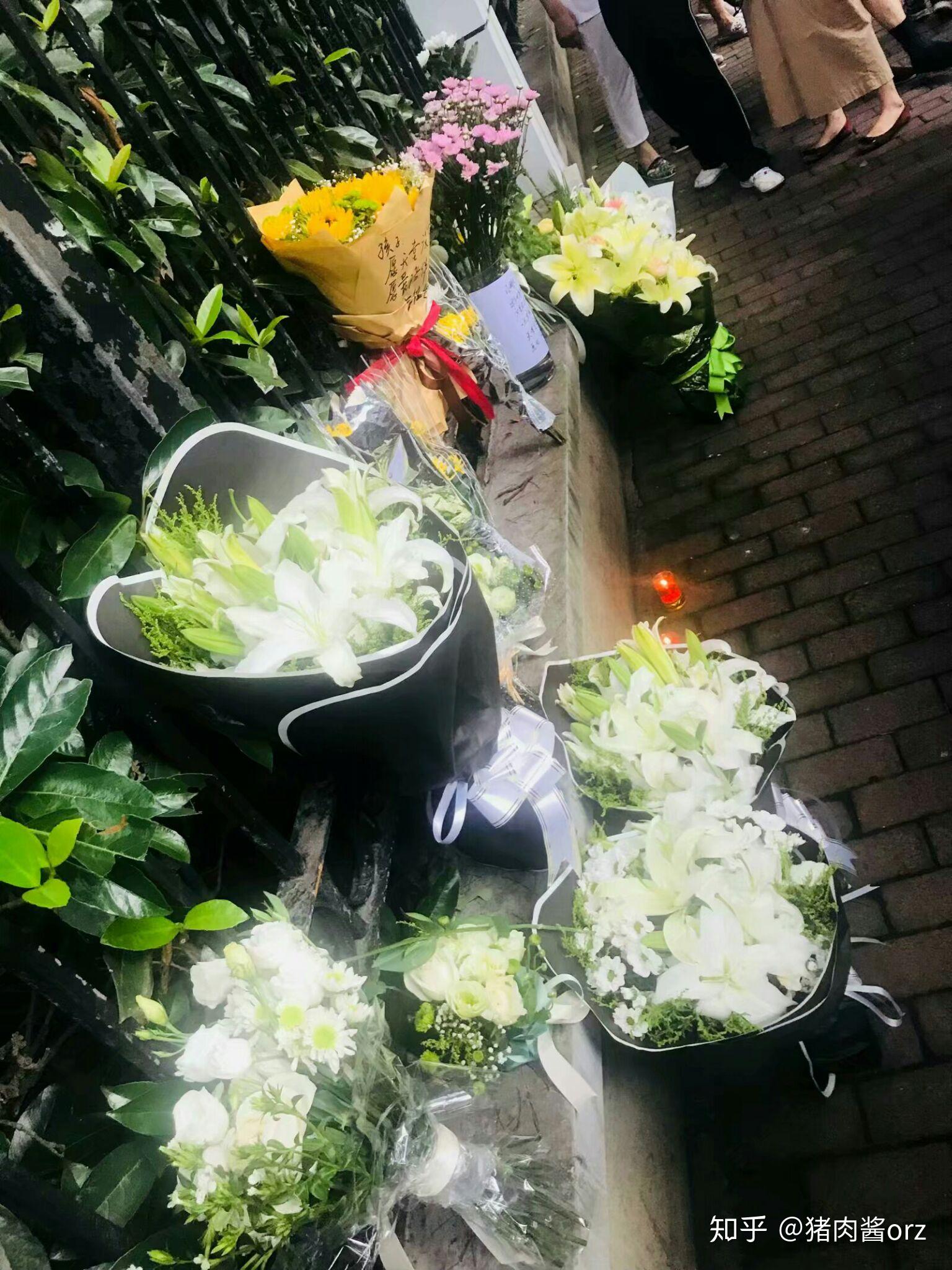 如何看待6月28日中午某男子在上海一学校门口