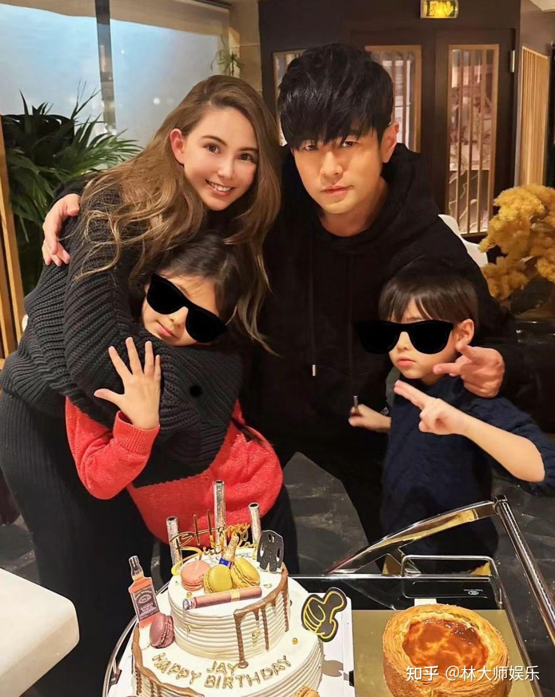 昆凌带娃为周杰伦庆生儿女颜值高有明星相周杰伦瘦回巅峰颜值